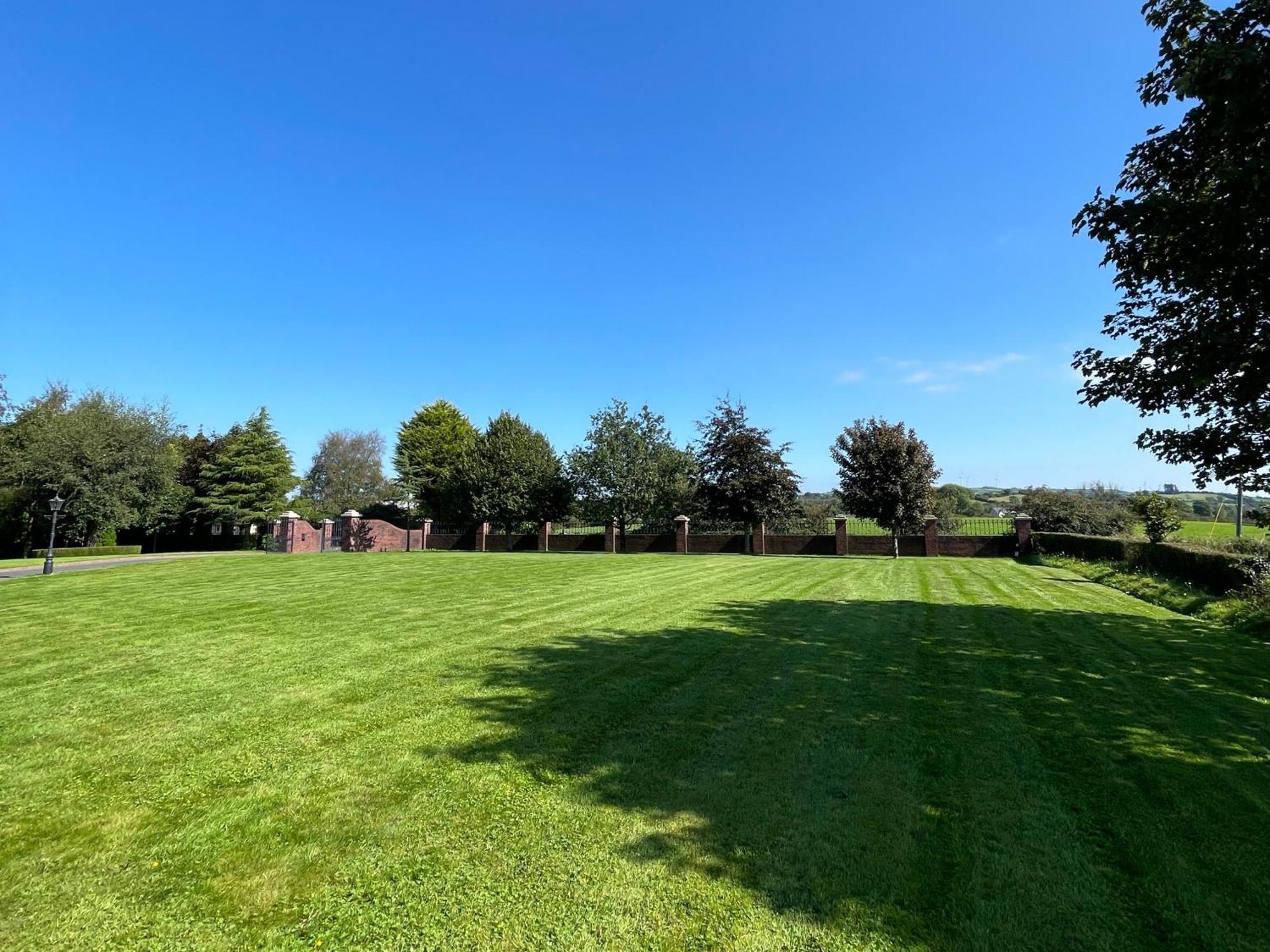 Greenfields Country House Latton Kültér fotó